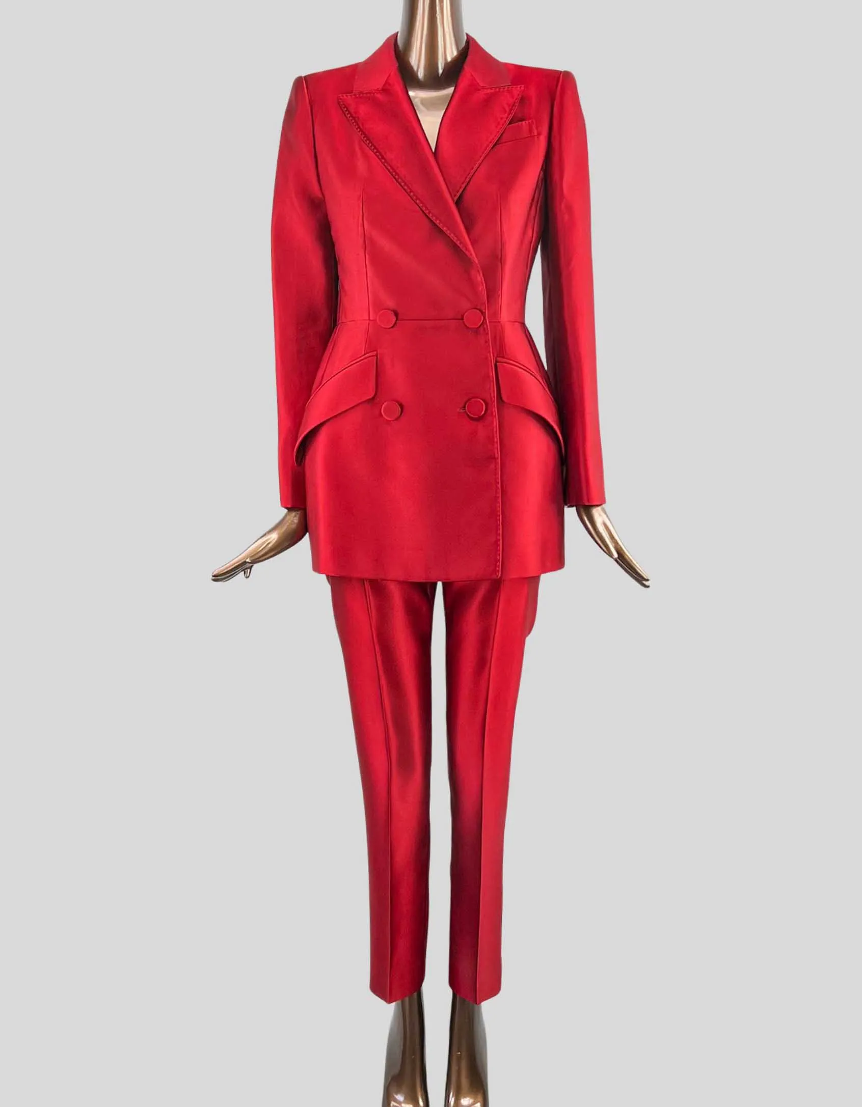 Alexander McQueen double breasted silk blazer in Carnelian Red - 42 IT | 6 US