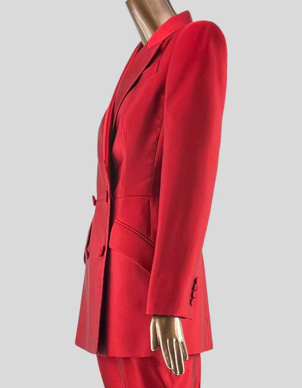 Alexander McQueen double-breasted silk blazer in Carnelian Red - 42 IT | 6 US