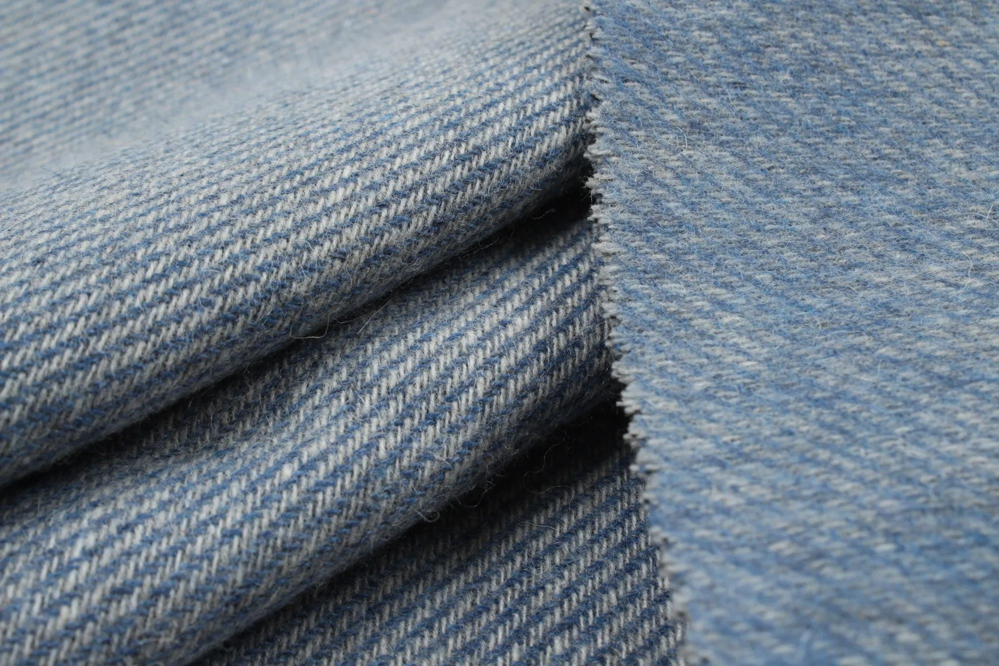 Bi-Color Recycled Wool Twill for Outwear - Blue and White