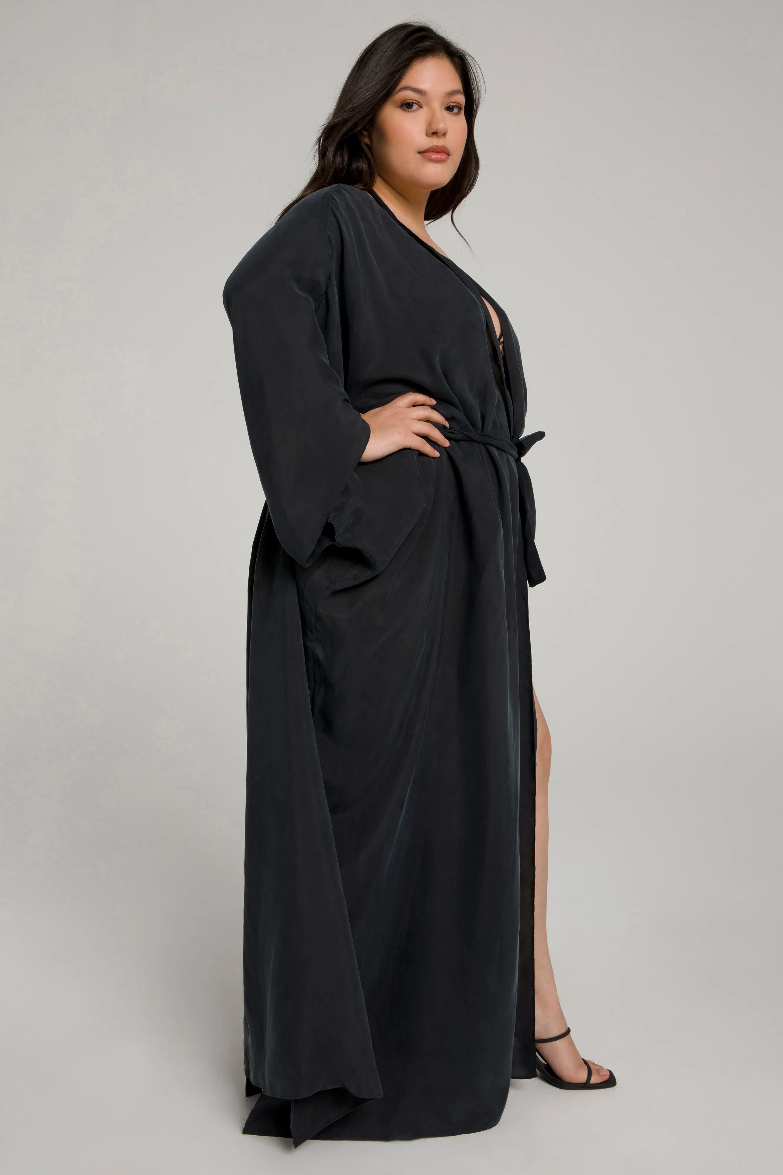 GODDESS ROBE | BLACK001