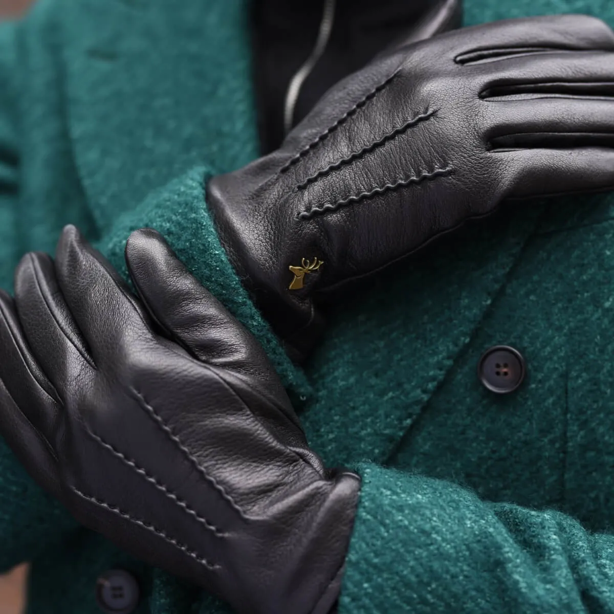 Harvey (black) - goatskin leather gloves with luxurious wool lining & touchscreen feature