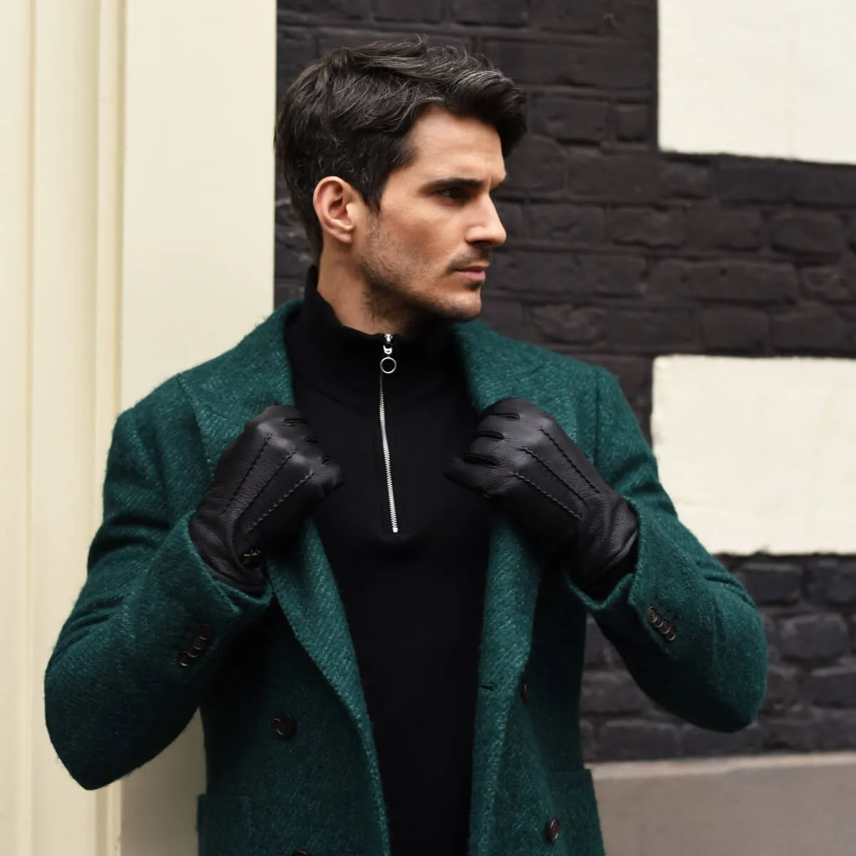 Harvey (black) - goatskin leather gloves with luxurious wool lining & touchscreen feature