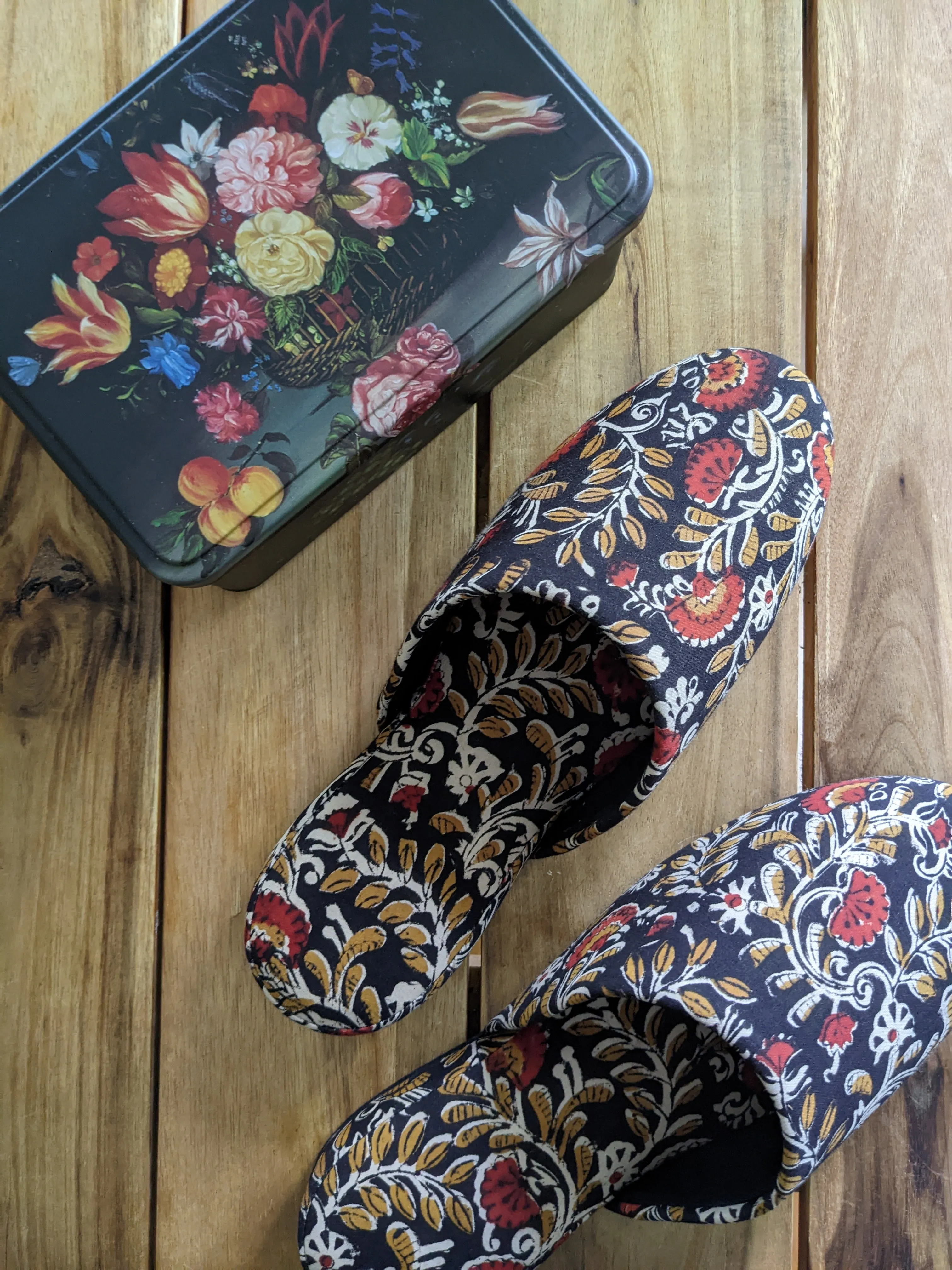 Medium Block Printing Flowers Mix Slippers [Black wool felt soles] MF2206 [Size Medium]